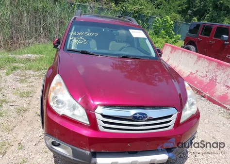 2011 Subaru Outback 2.5I Limited z USA, uszkodzony, nr VIN 4S4BRBLC8B3406119